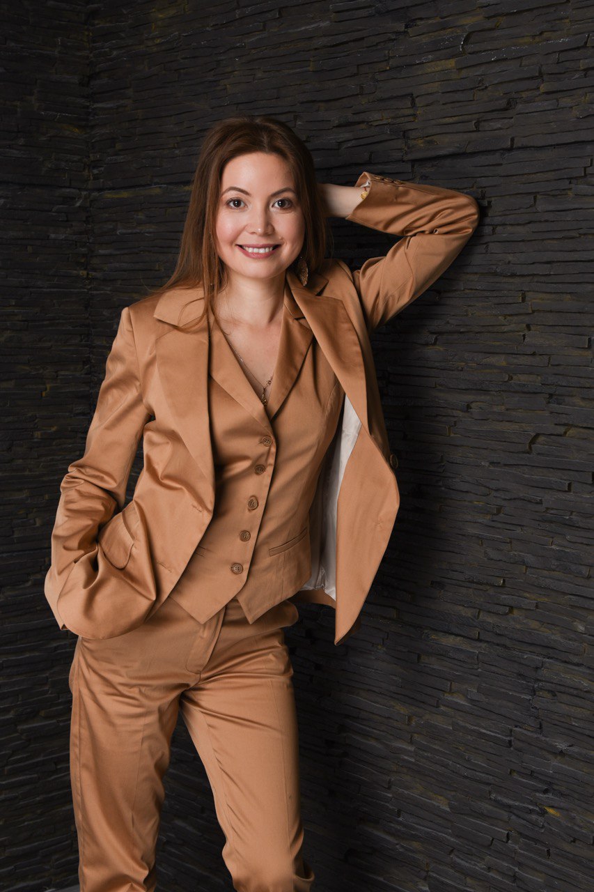 Damenhose elegante sandfarbene
