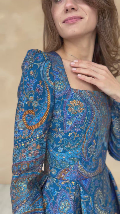 Kleid mit Paisley-Muster